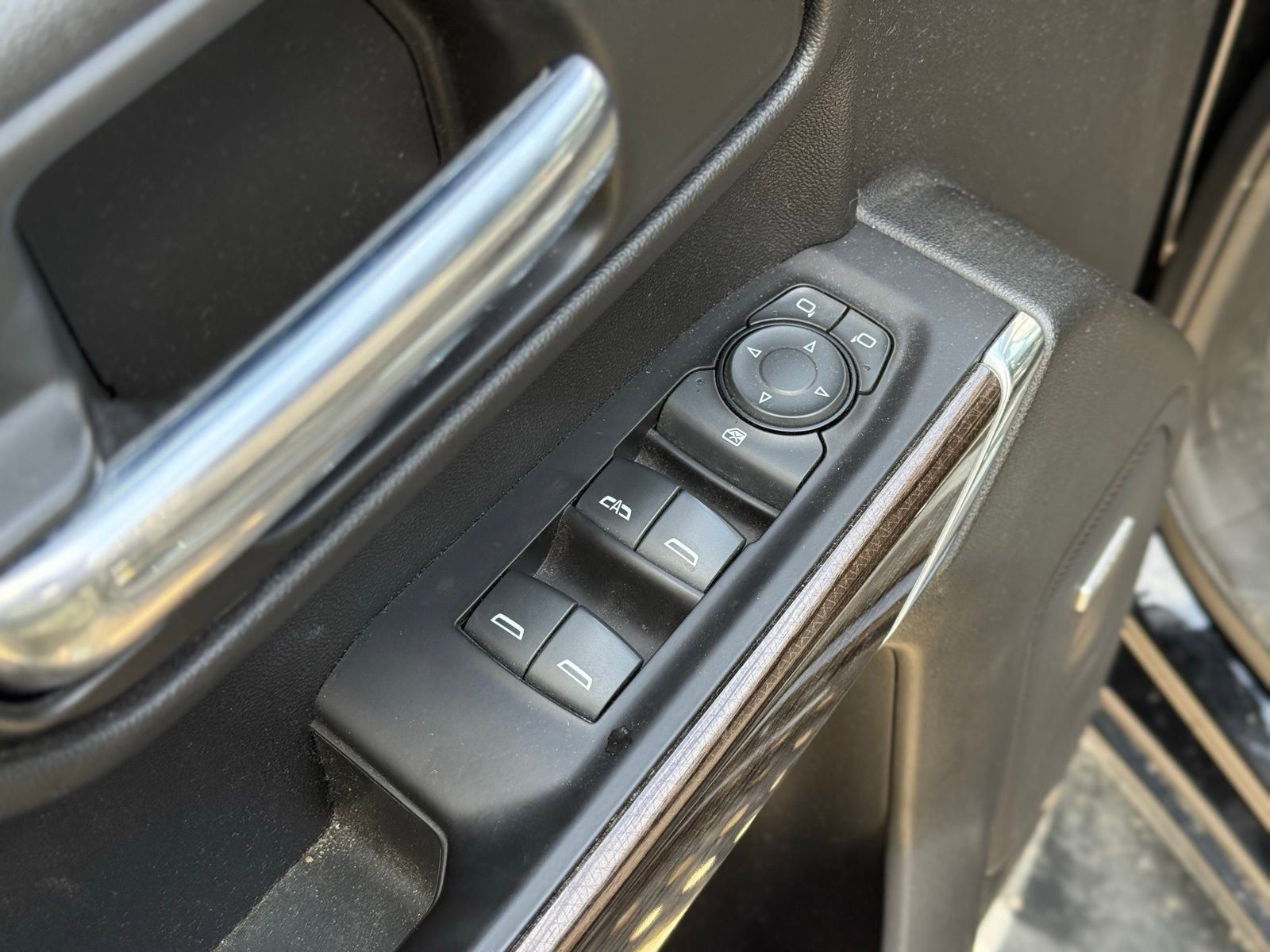 Used 2021 Chevrolet Silverado 1500 RST w/ Convenience Package II image 14