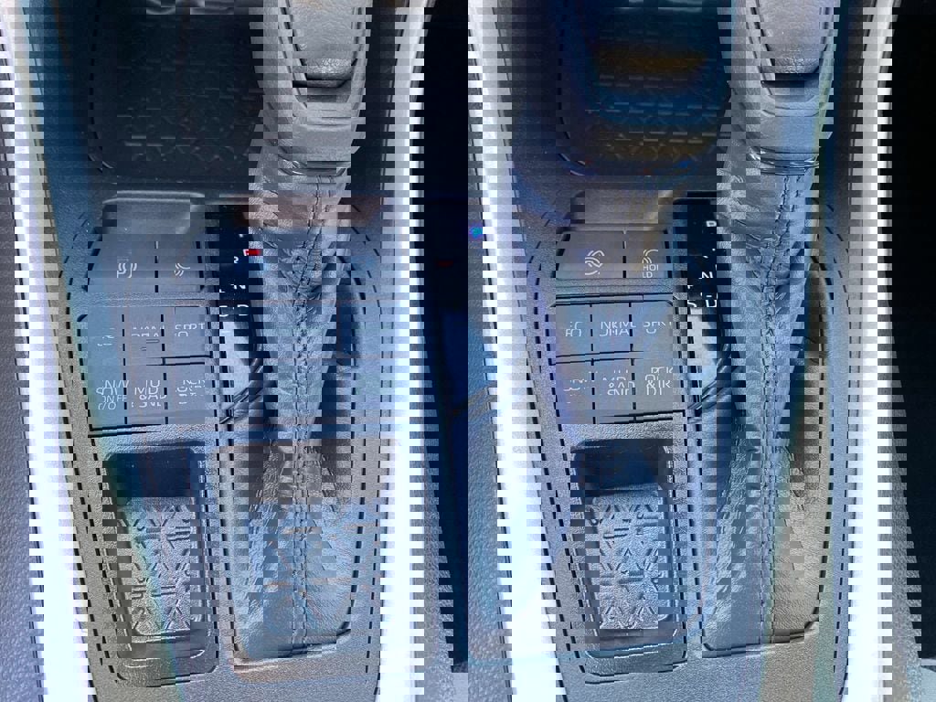 Used 2024 Toyota RAV4 XLE w/ Convenience Package image 16