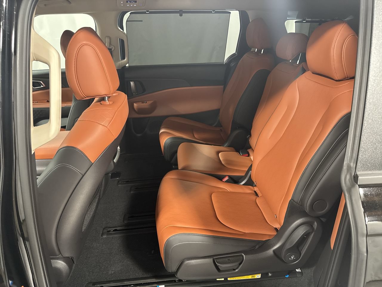 New 2026 Kia Carnival EX FWD image 27