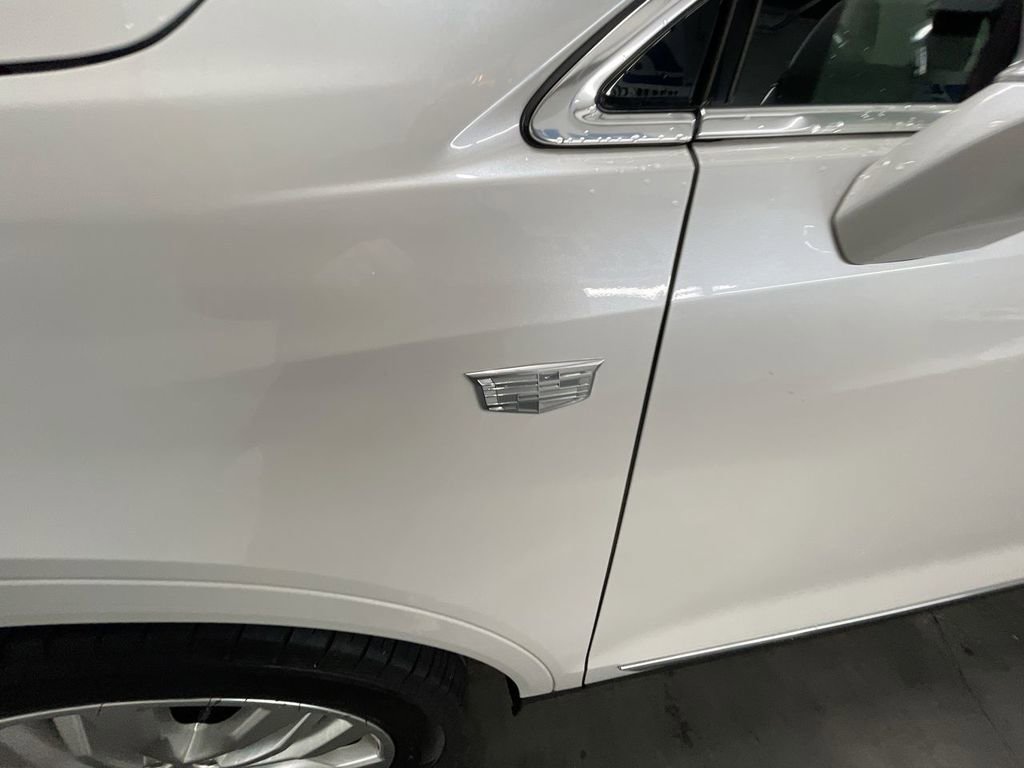 Used 2018 Cadillac XT5 Premium Luxury image 32