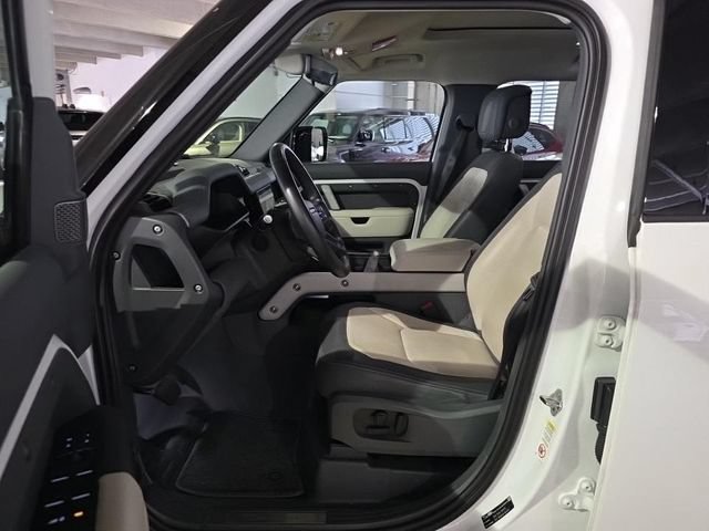 Used 2024 Land Rover Defender 110 X-Dynamic SE AWD/4WD image 9