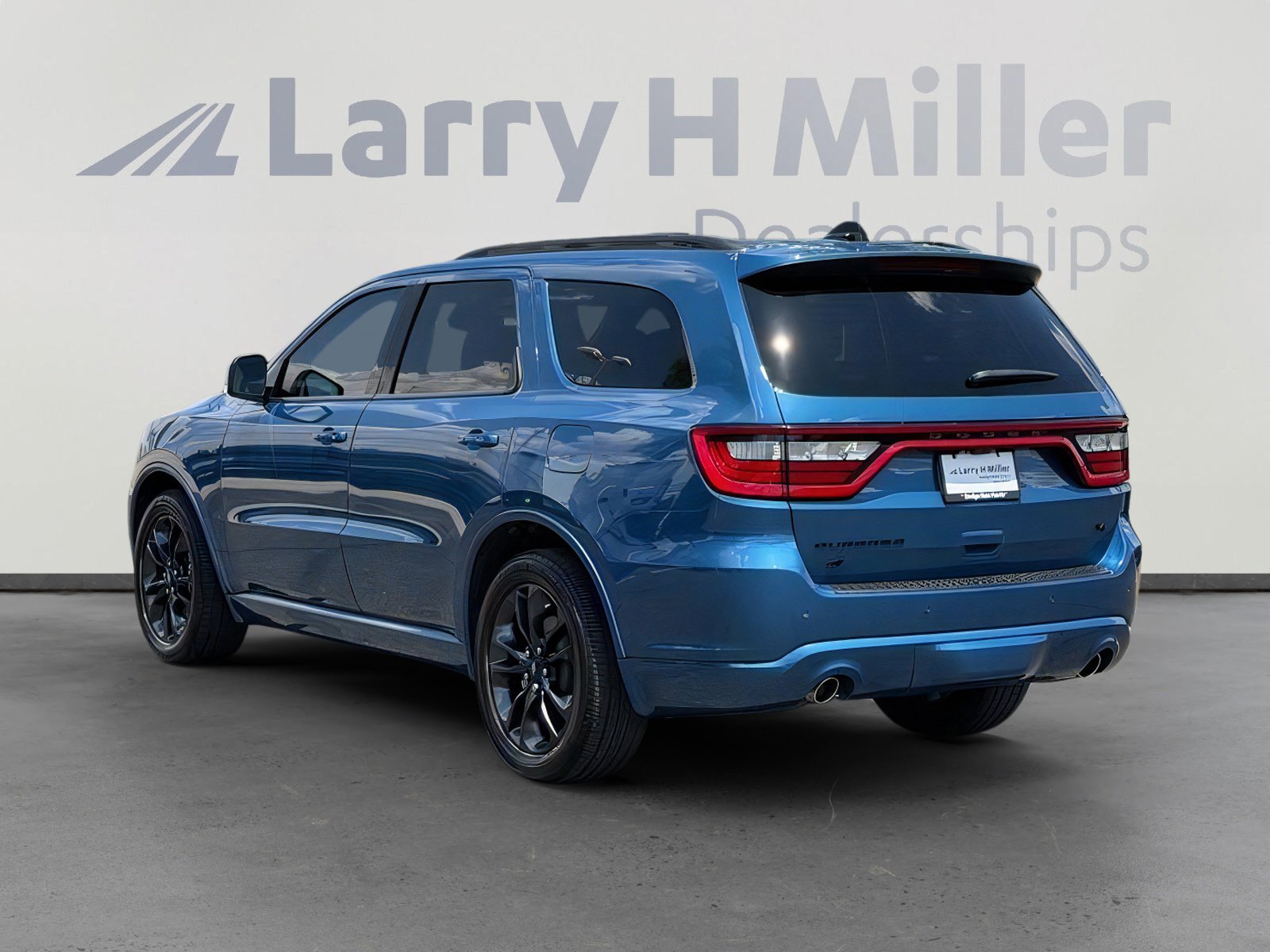 Used 2025 Dodge Durango R/T AWD/4WD image 3