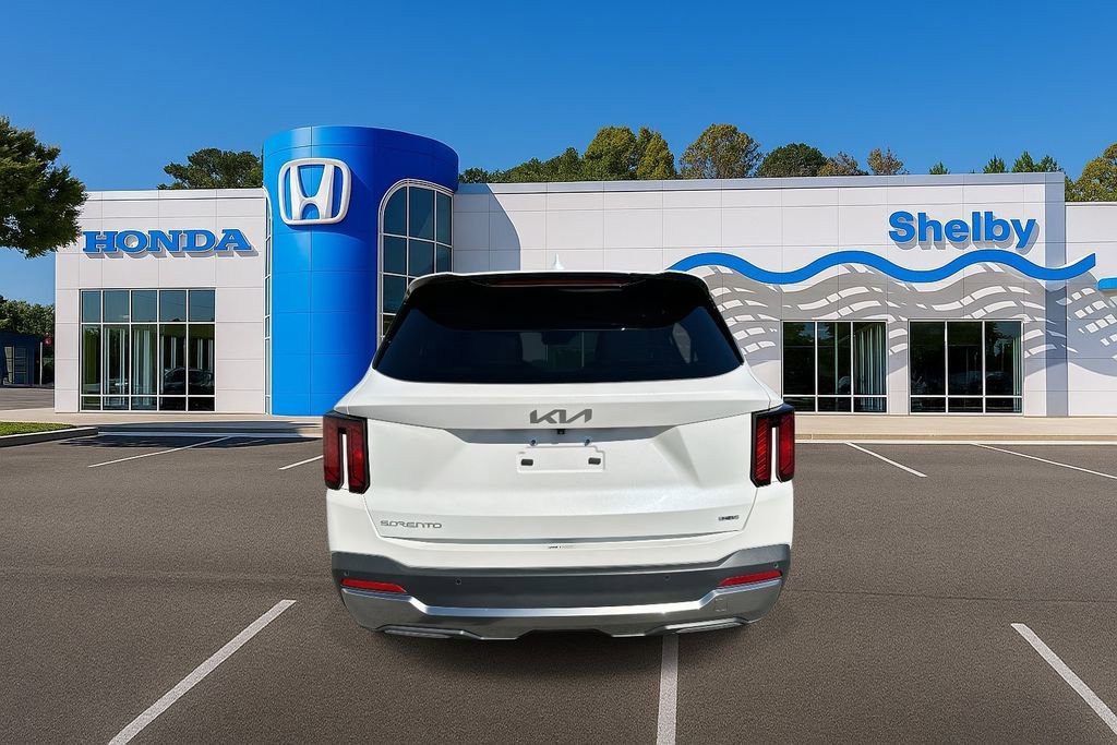 Used 2025 Kia Sorento EX image 7
