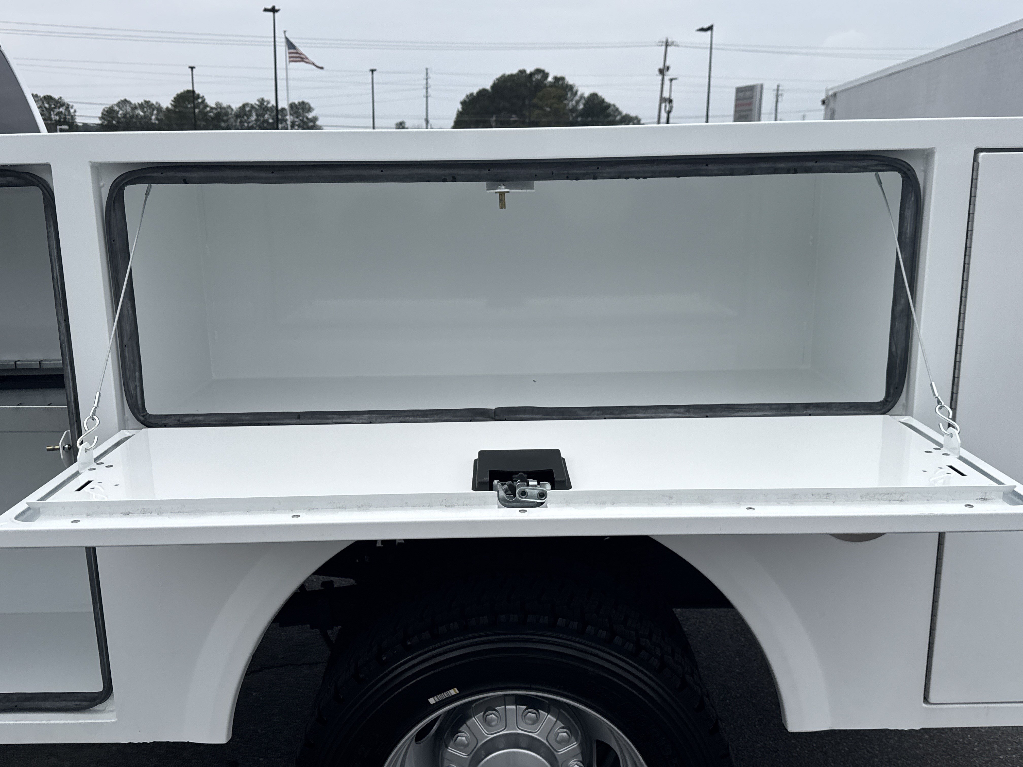 New 2026 RAM 5500 Tradesman w/ Chrome Appearance Group AWD/4WD image 28