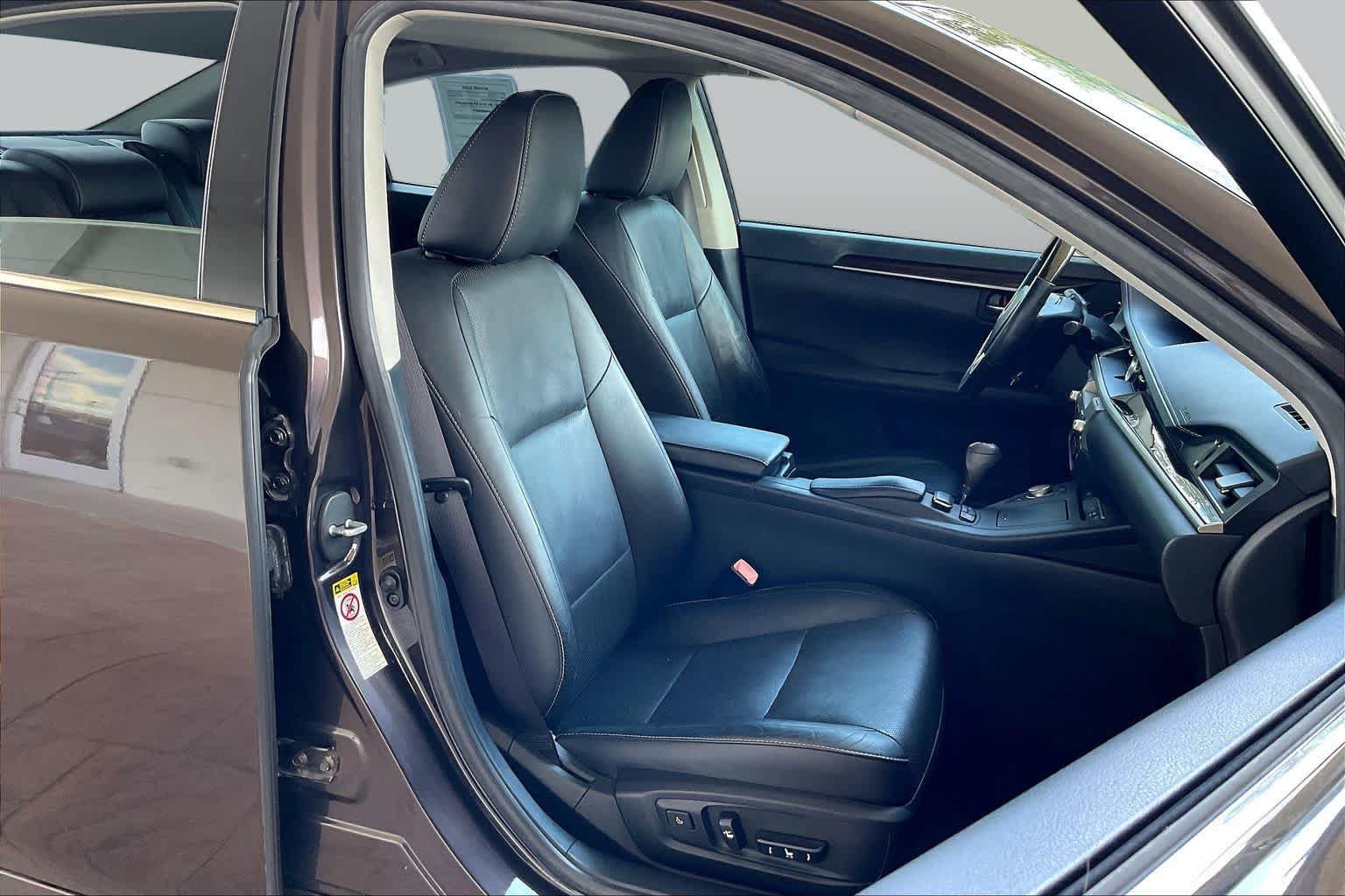 Used 2014 Lexus ES 350 w/ Luxury Package FWD image 8