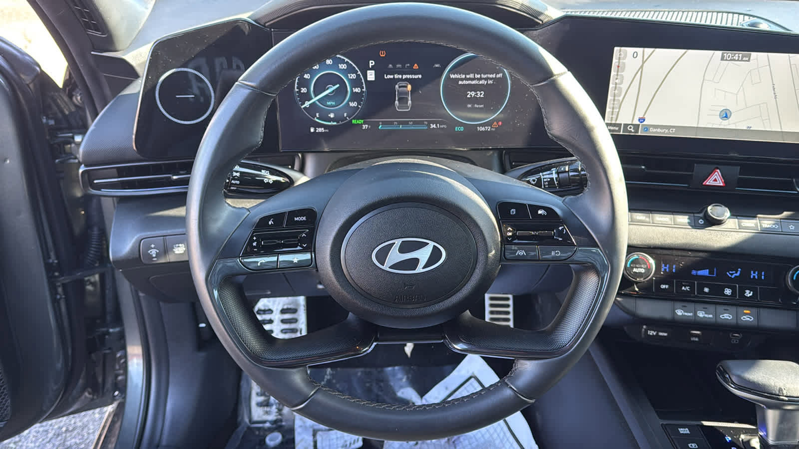 Used 2025 Hyundai Elantra SEL image 13