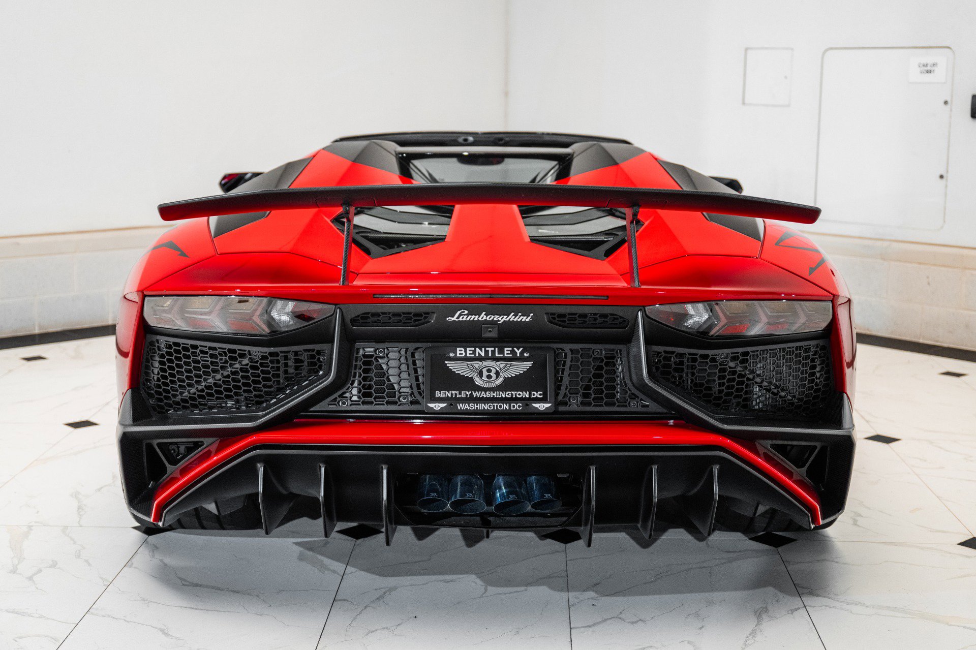 Used 2016 Lamborghini Aventador LP 750-4 Superveloce image 15