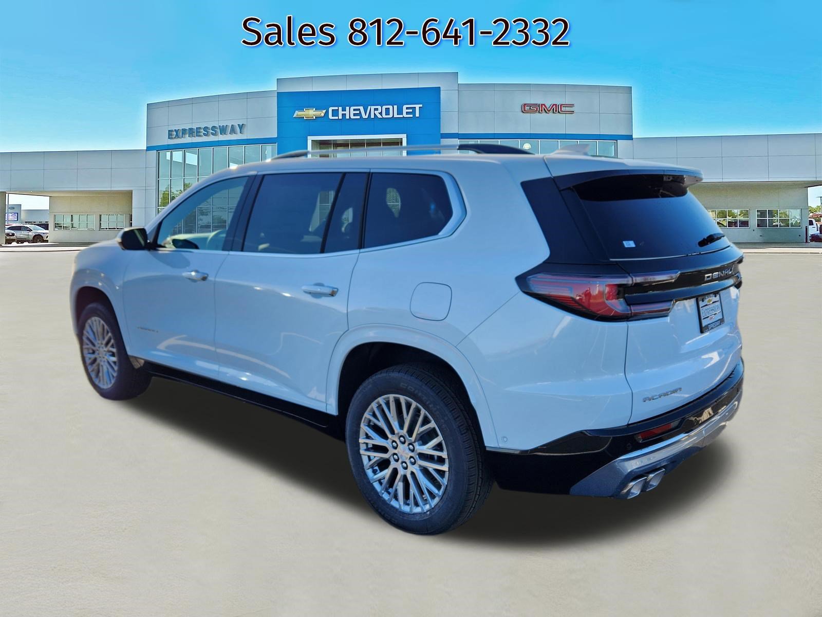 New 2026 GMC Acadia Denali w/ Super Cruise Package image 3