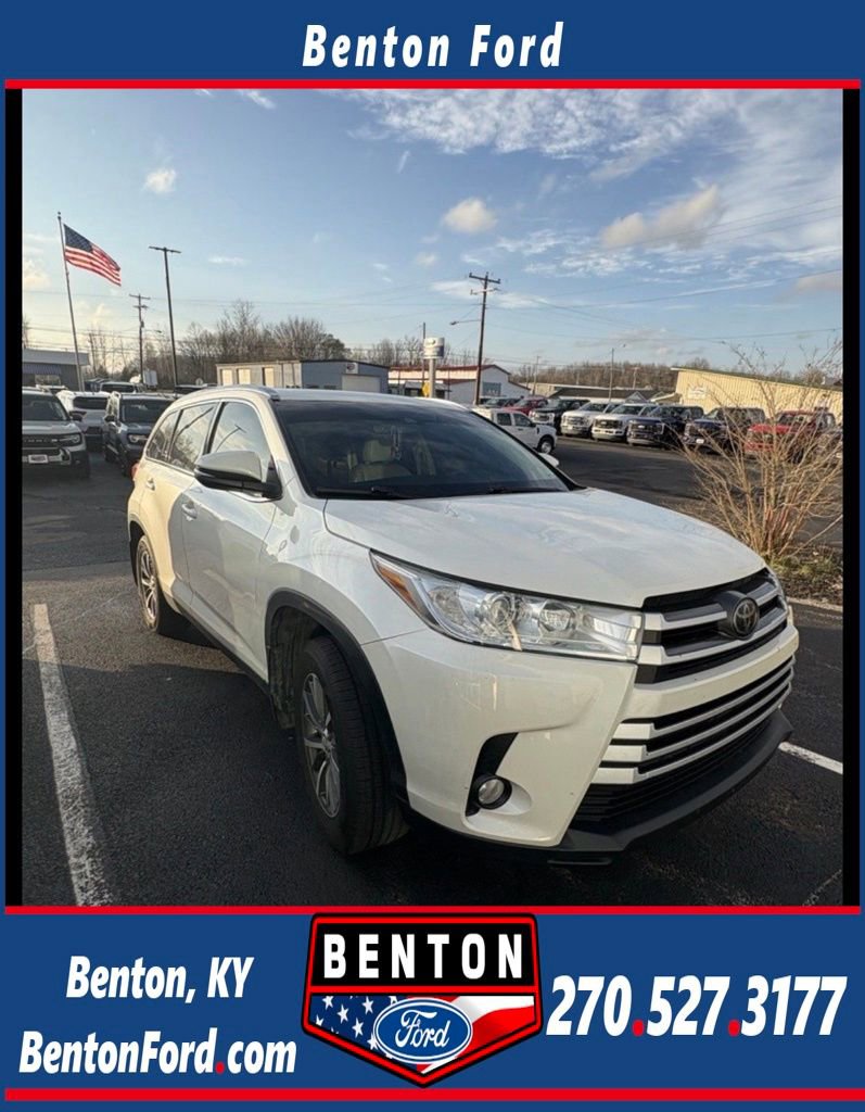 Used 2019 Toyota Highlander XLE image 1