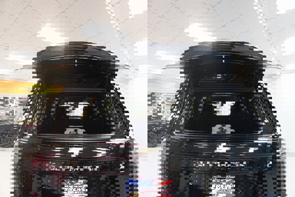 New 2026 Chevrolet Suburban High Country image 9