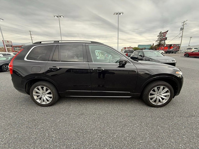 Used 2017 Volvo XC90 T6 Momentum w/ Vision Package image 2
