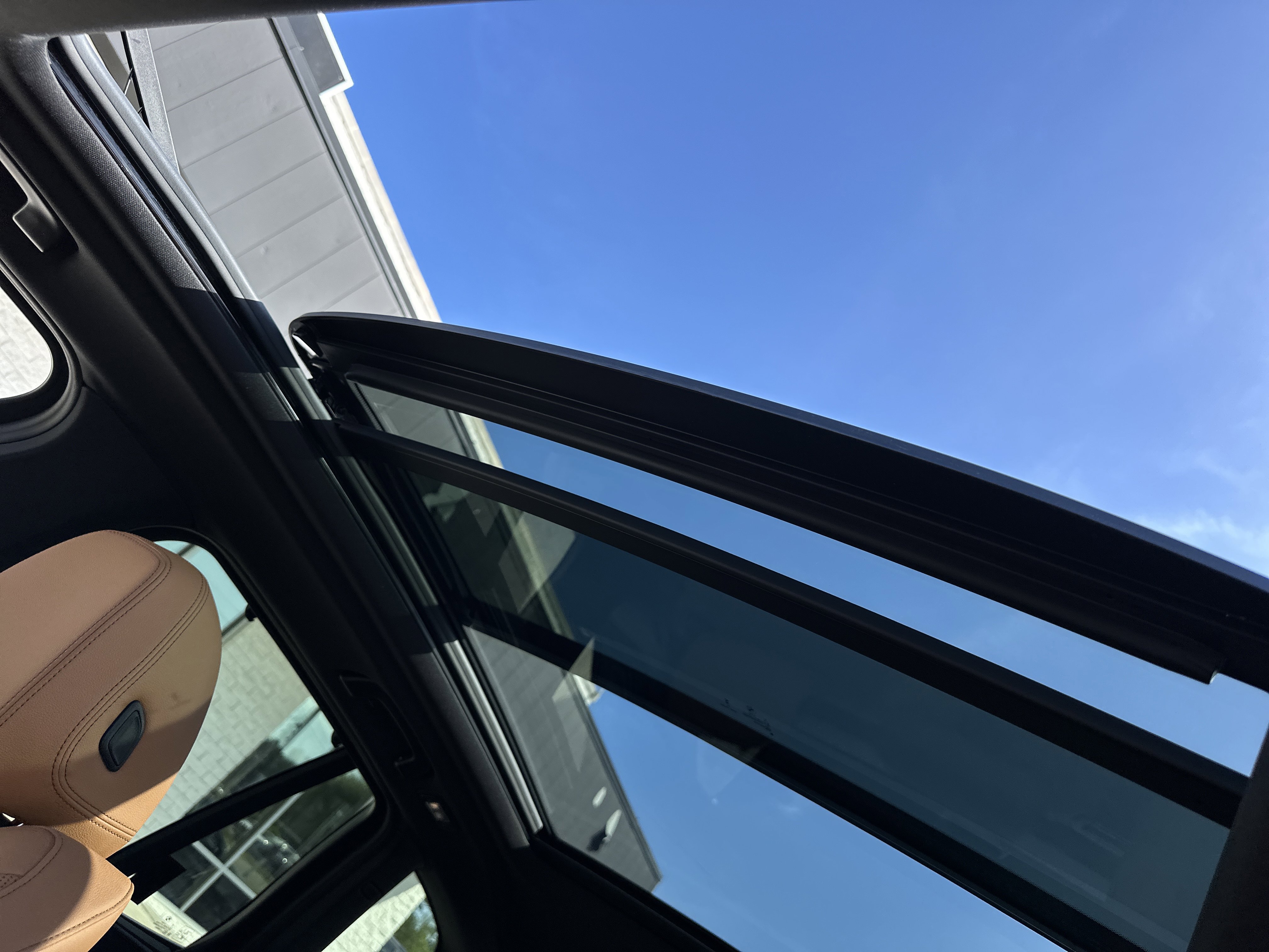 Used 2024 BMW X3 xDrive30i w/ Premium Package w/ZPA image 11