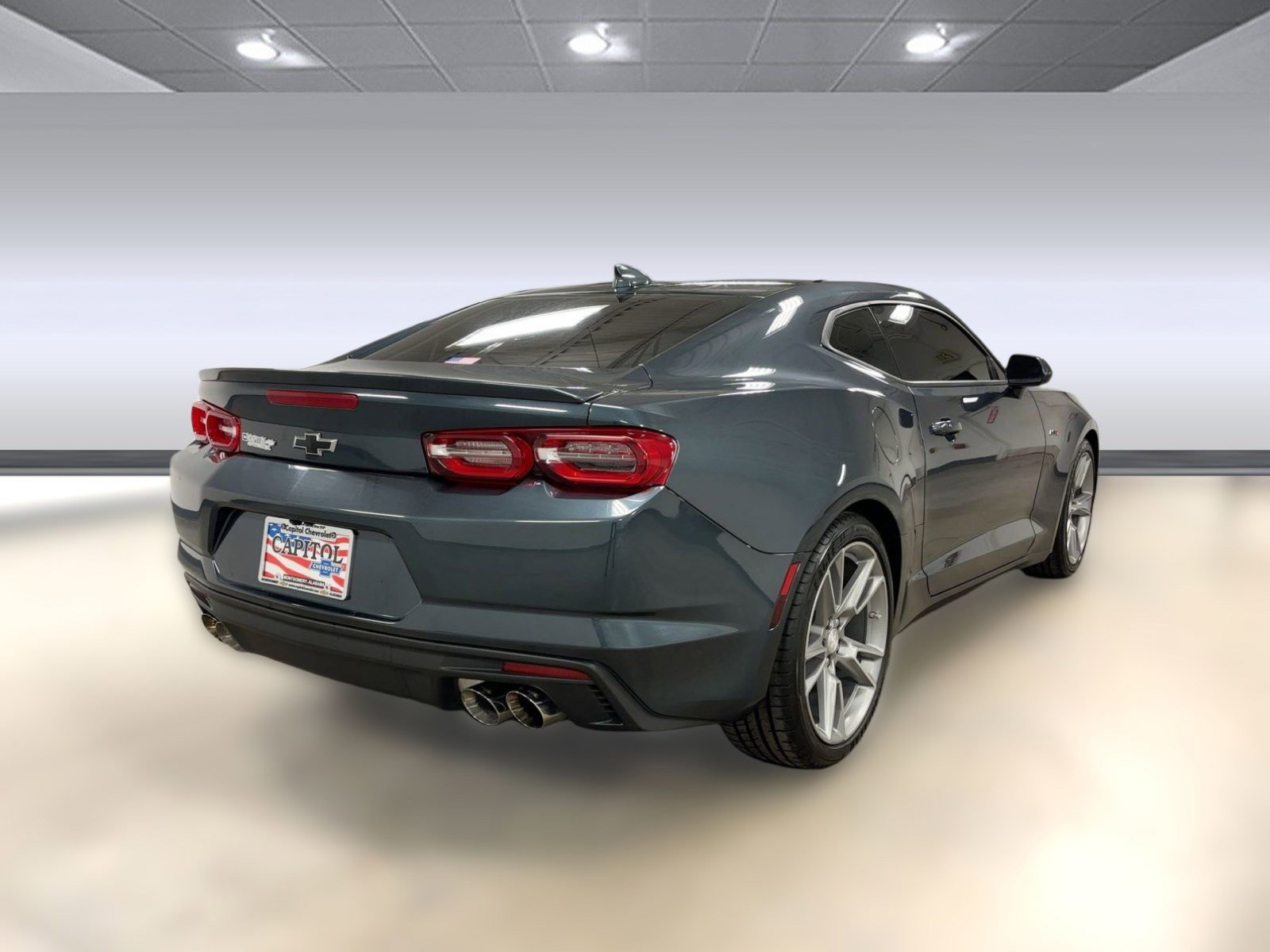 Used 2021 Chevrolet Camaro LT w/ Technology Package image 8