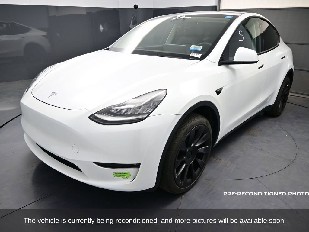 Used 2023 Tesla Model Y Long Range image 2