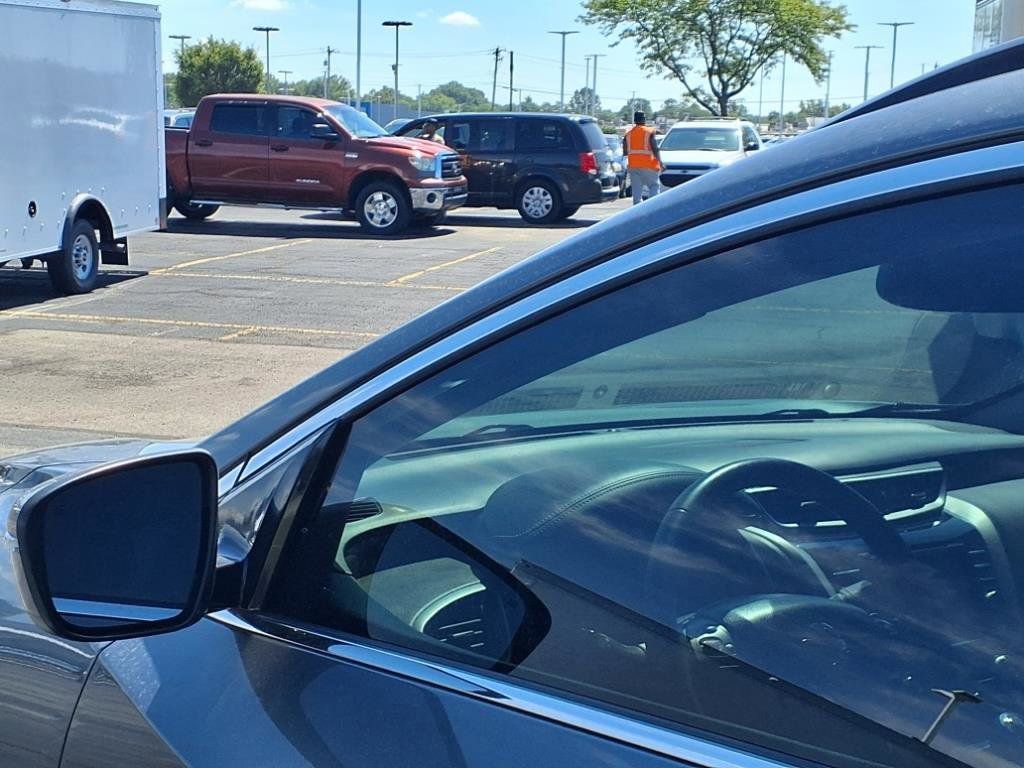 Used 2020 Nissan Murano SV w/ Cargo Package image 22