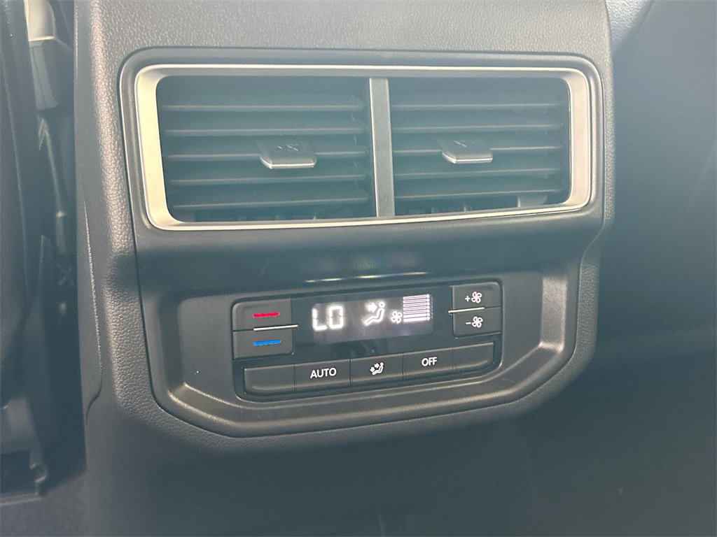 New 2026 Volkswagen Atlas SE image 40