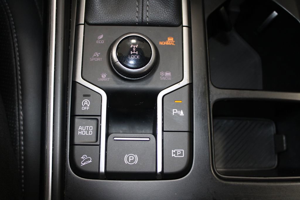 Used 2024 Kia Sorento S image 41