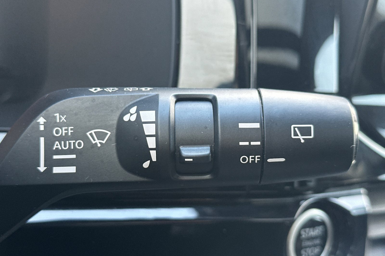 Used 2023 Nissan Pathfinder Platinum image 42