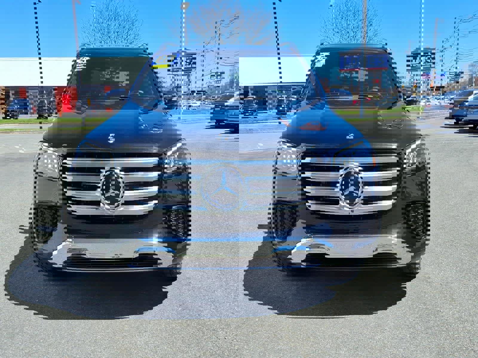 Used 2025 Mercedes-Benz GLS 450 4MATIC image 2