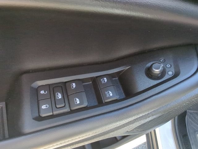 Used 2024 Jeep Grand Cherokee Altitude AWD/4WD image 36