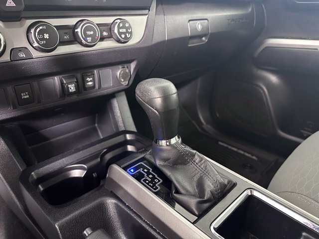 Used 2019 Toyota Tacoma SR5 AWD/4WD image 19