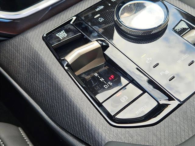 Certified 2025 BMW X3 xDrive30i w/ Premium Package image 11