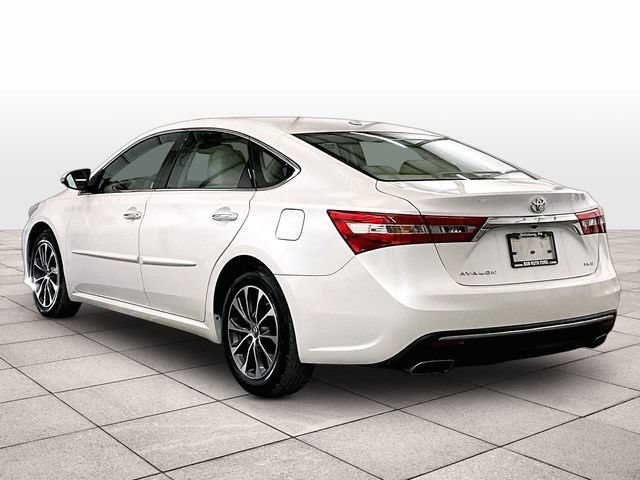 Used 2017 Toyota Avalon XLE Premium w/ All Weather Liner Package FWD image 10