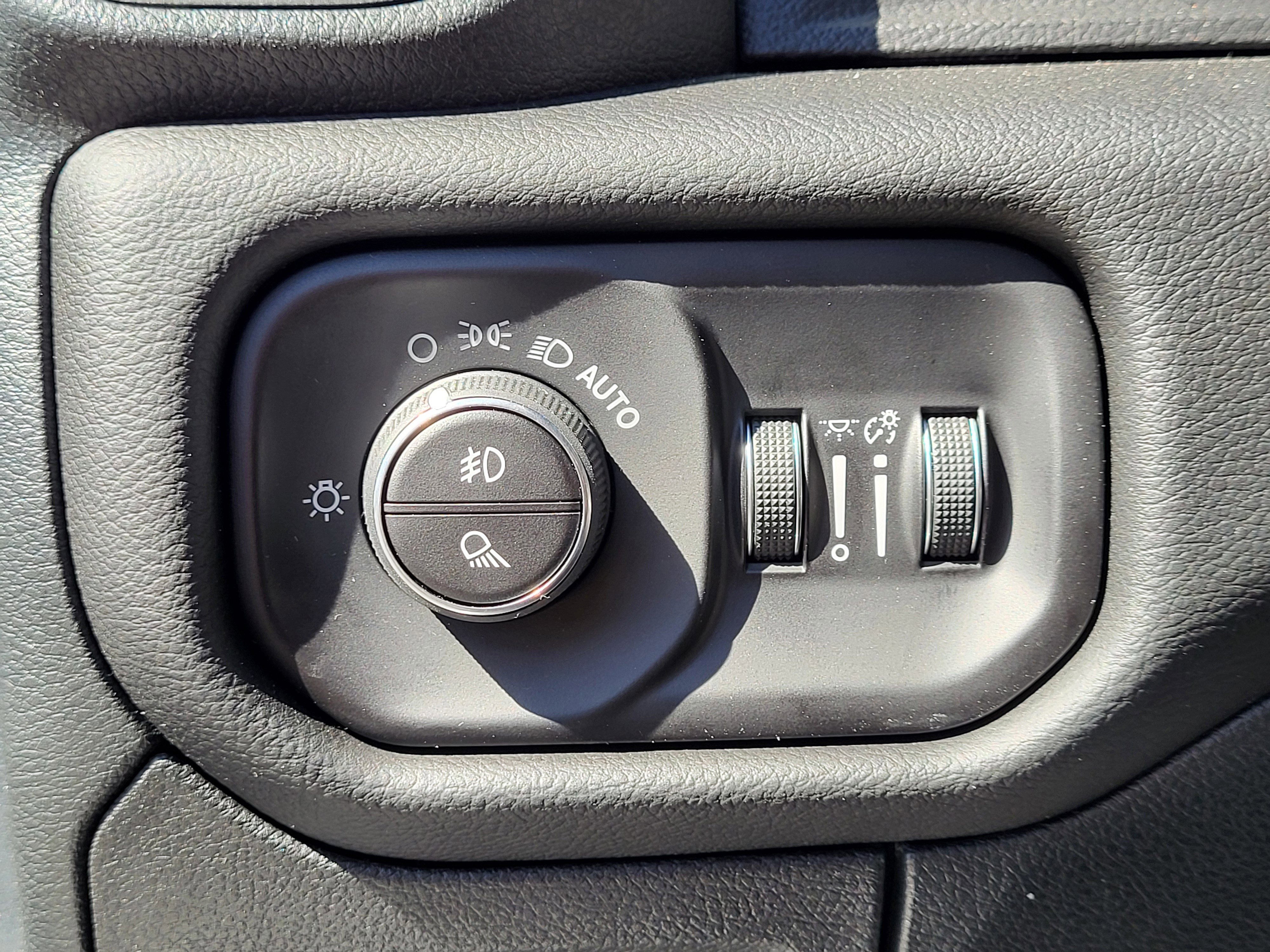 New 2026 RAM 1500 Laramie w/ Bed Utility Group AWD/4WD image 9