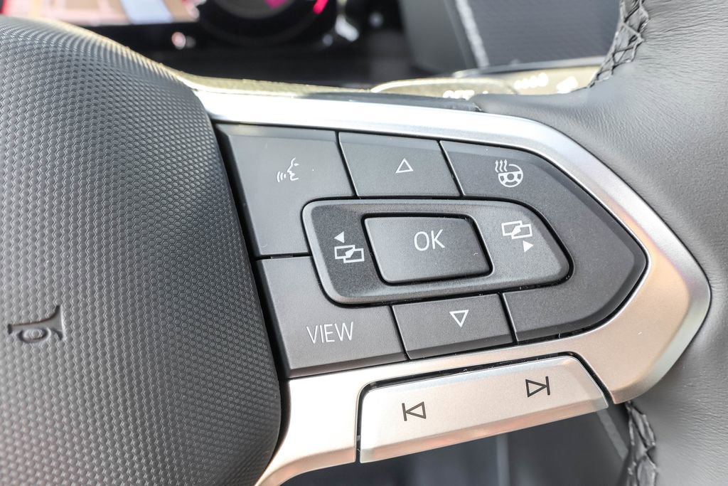 New 2026 Volkswagen Atlas Cross Sport SEL Premium R-Line image 28