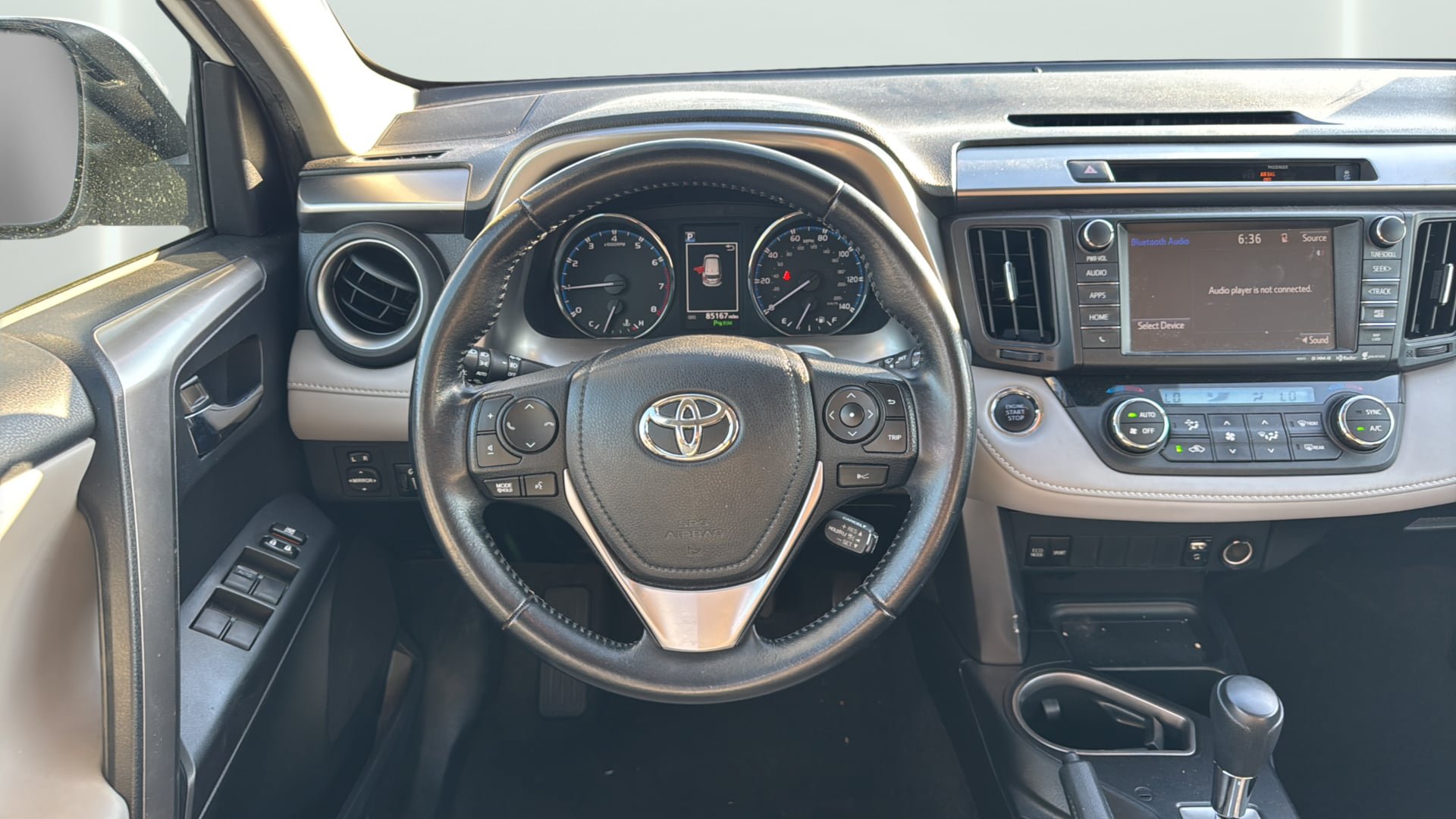 Used 2016 Toyota RAV4 XLE w/ Convenience Package AWD/4WD image 16