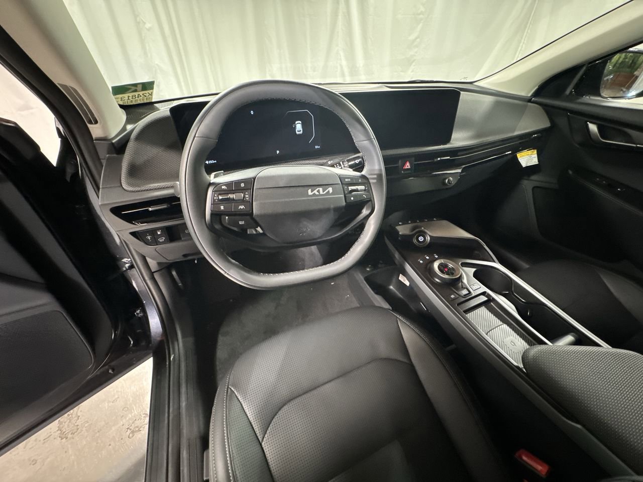 New 2025 Kia EV6 Wind image 15