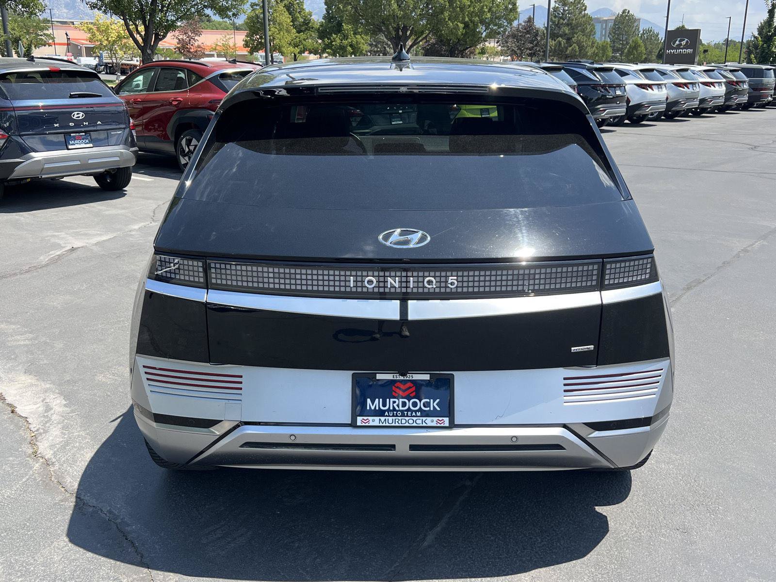 Used 2022 Hyundai Ioniq 5 Limited AWD/4WD image 9
