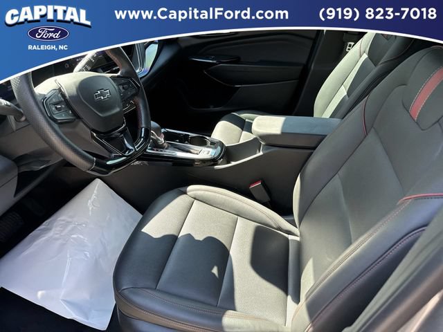 Used 2025 Chevrolet Trax RS w/ Driver Confidence Package FWD image 19