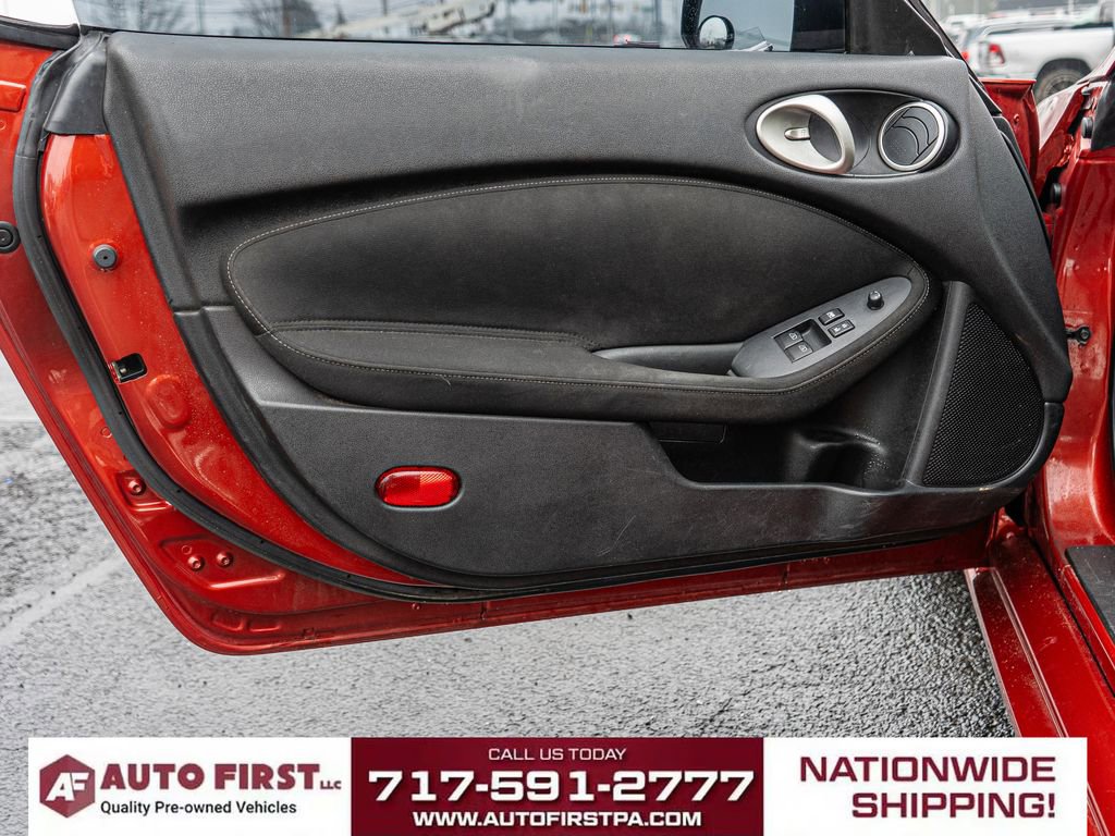 Used 2013 Nissan 370Z Base w/ Aerodynamics Pkg image 9