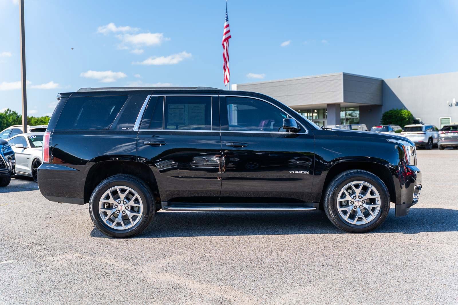 Used 2017 GMC Yukon SLT w/ Open Road Package RWD image 8