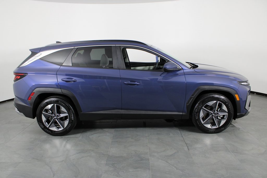 Certified 2025 Hyundai Tucson SEL image 12