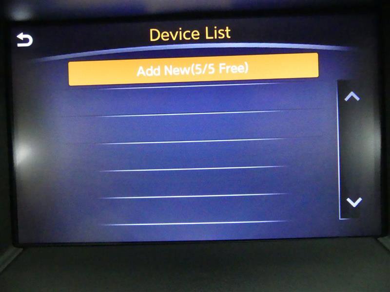 Used 2019 Nissan Pathfinder SV image 11