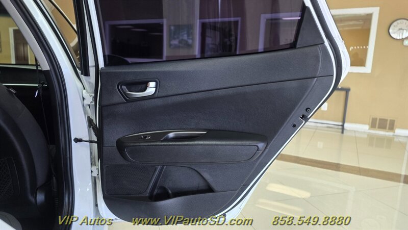Used 2020 Kia Optima LX image 14