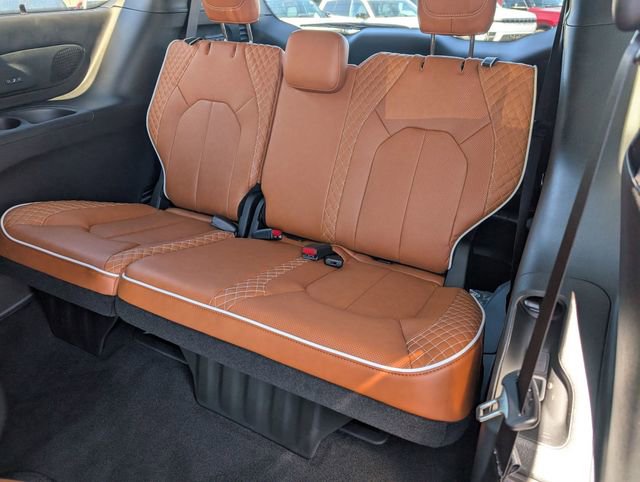 New 2026 Chrysler Pacifica Pinnacle image 28