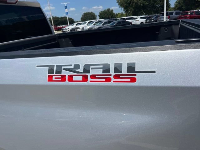 Used 2021 Chevrolet Silverado 1500 LT Trail Boss w/ Bed Protection Package AWD/4WD image 6