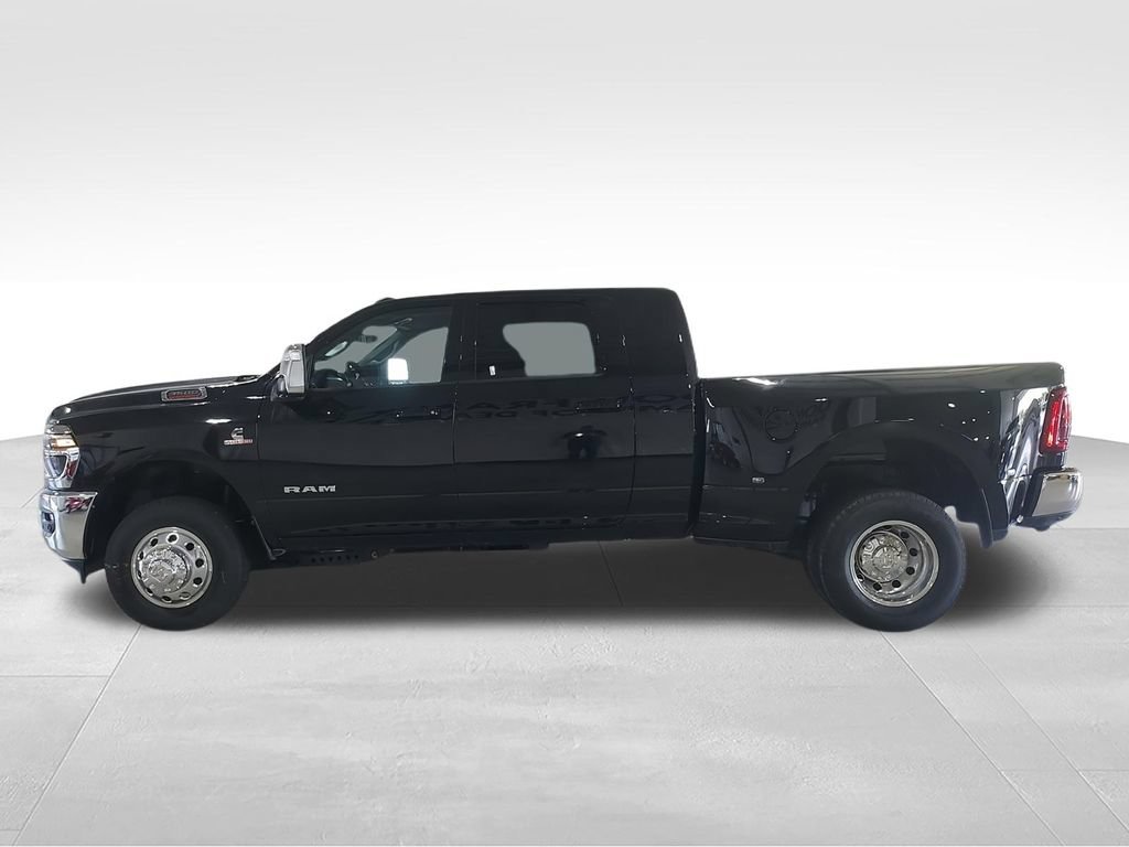 New 2026 RAM 3500 Laramie AWD/4WD image 5