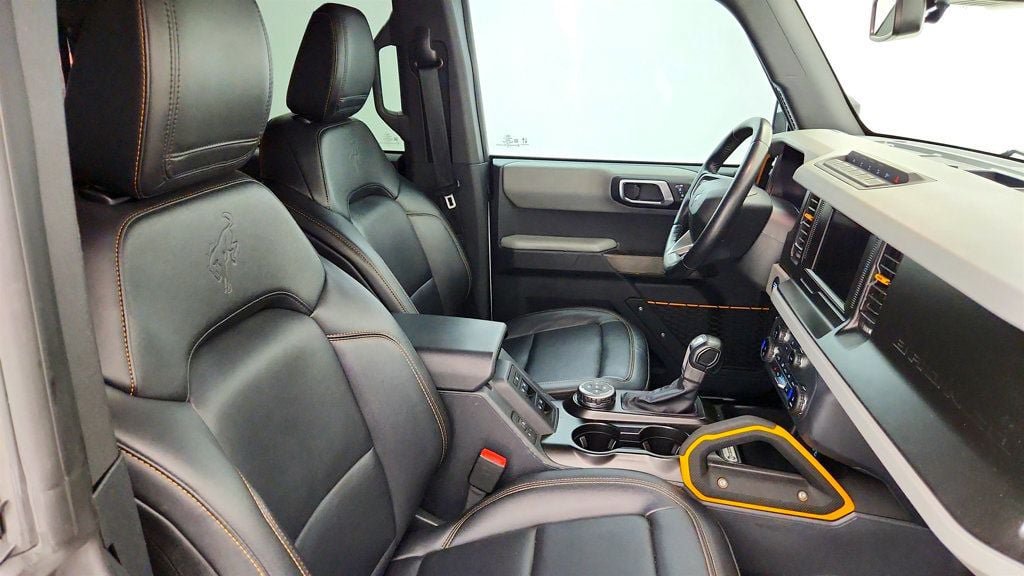 Used 2022 Ford Bronco Badlands w/ Sasquatch Package AWD/4WD image 24