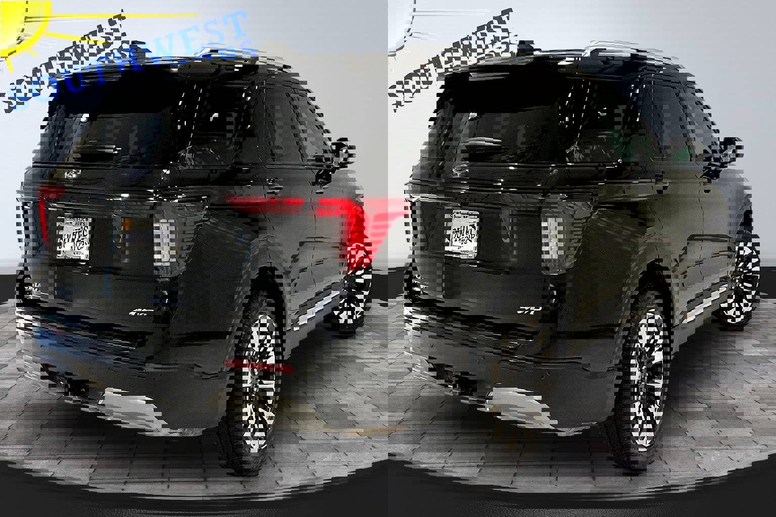 Used 2025 Ford Explorer Platinum w/ LUX Leather Package image 6