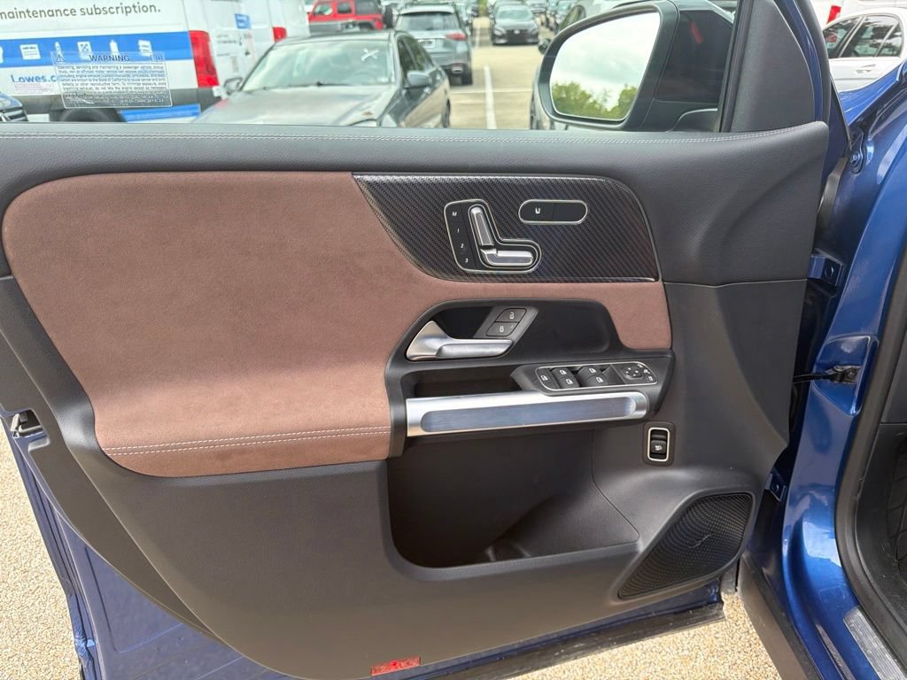 Used 2026 Mercedes-Benz GLB 250 4MATIC image 9