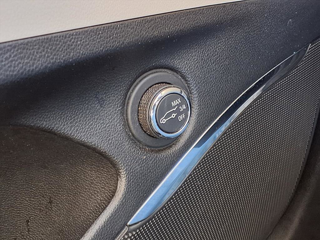Used 2023 Buick Enclave Essence FWD image 12