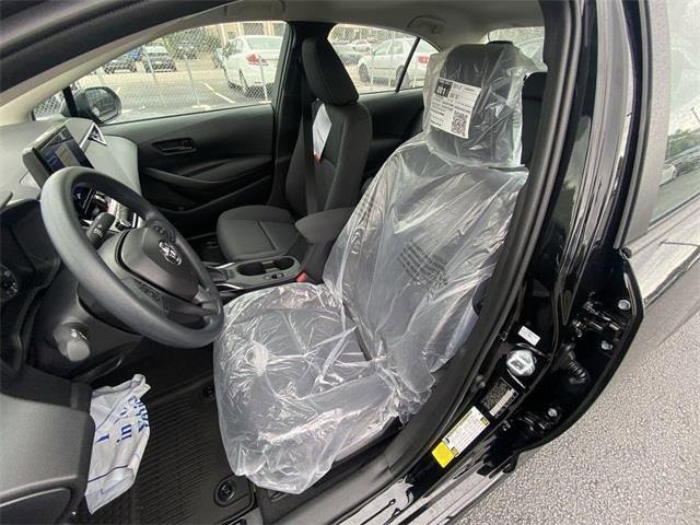 Used 2025 Toyota Corolla LE image 12