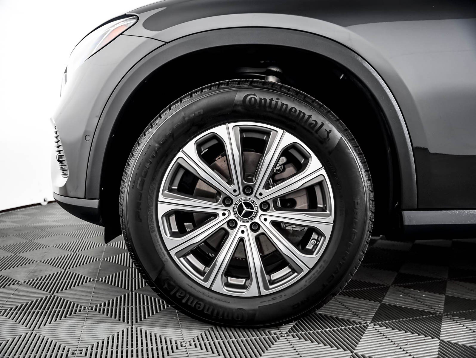 Certified 2026 Mercedes-Benz GLC 300 image 4