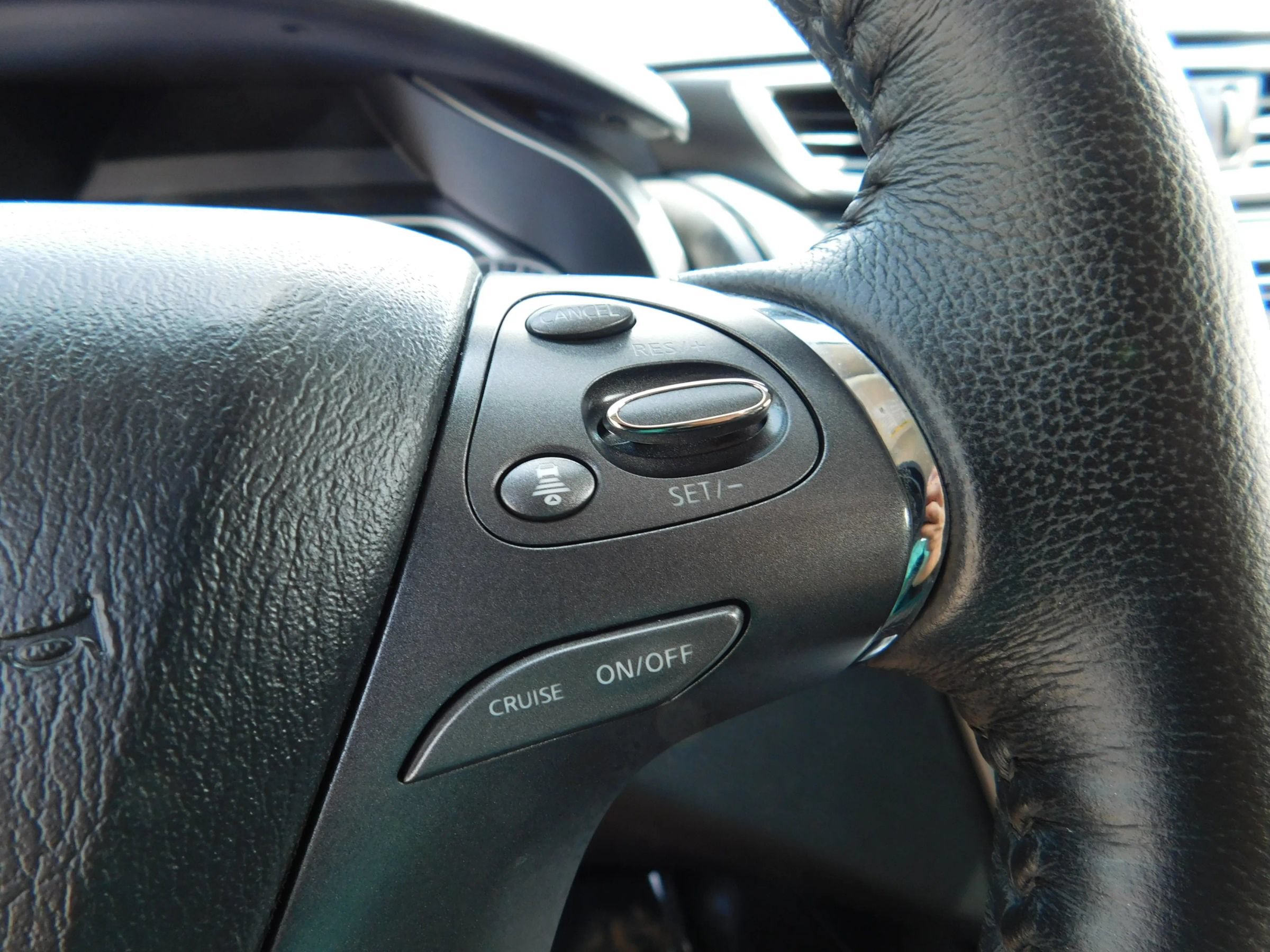 Used 2023 Nissan Murano SL FWD image 26