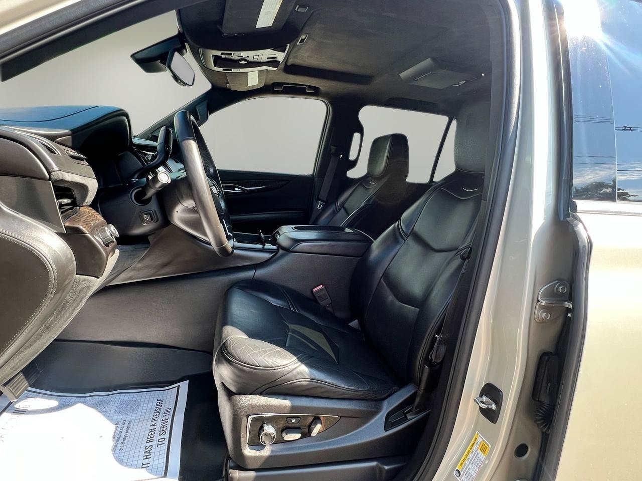 Used 2015 Cadillac Escalade Platinum AWD/4WD image 24
