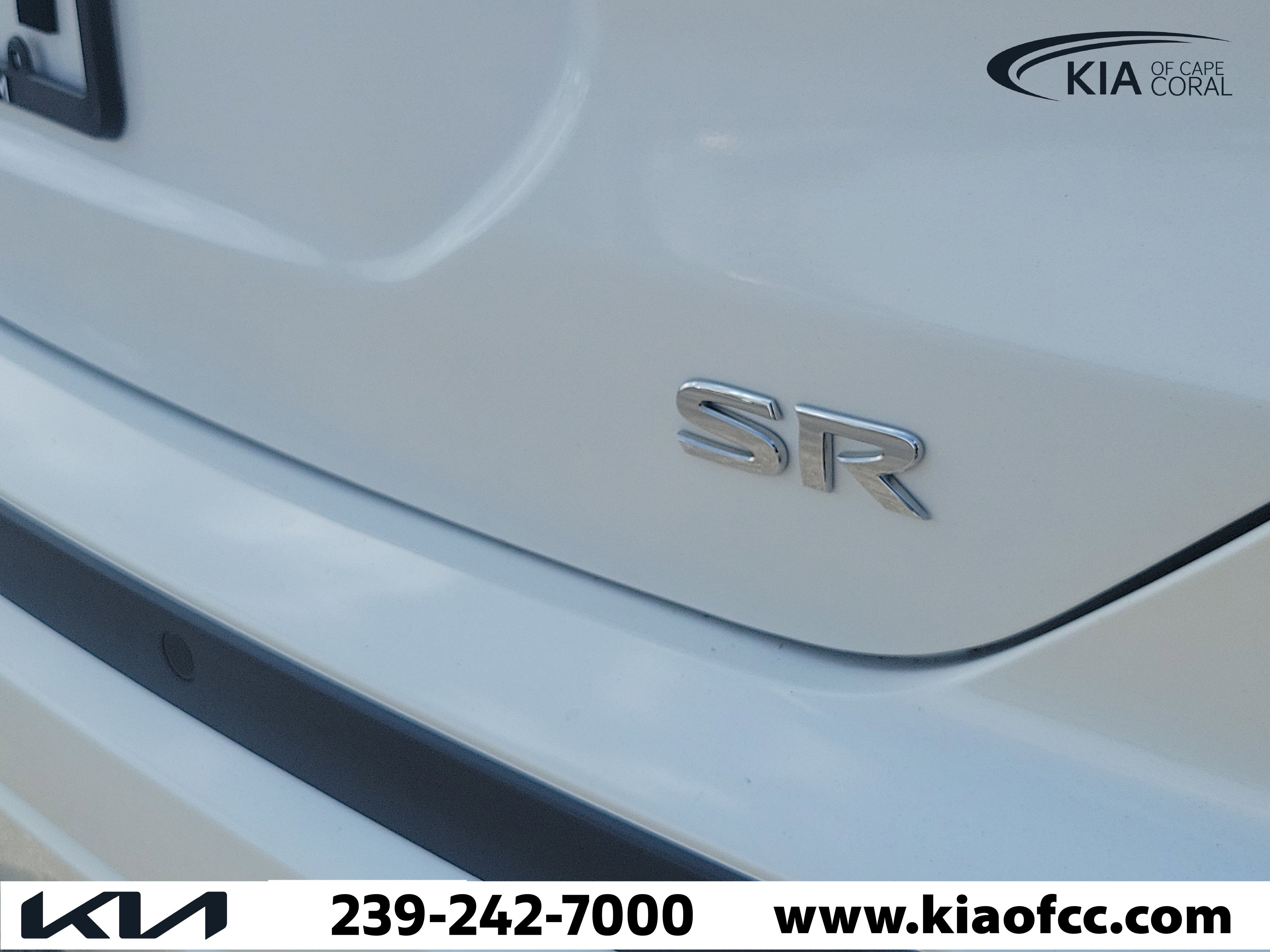 Used 2023 Nissan Kicks SR w/ SR Premium Package FWD image 8